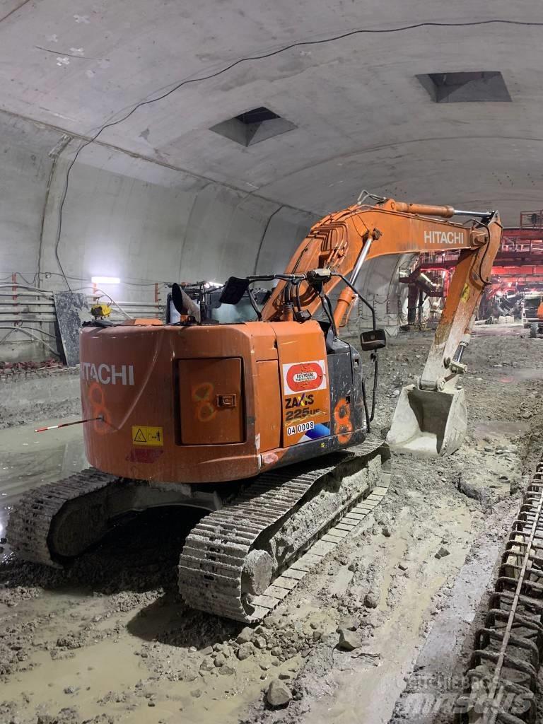 Hitachi ZX225US-5A أخرى