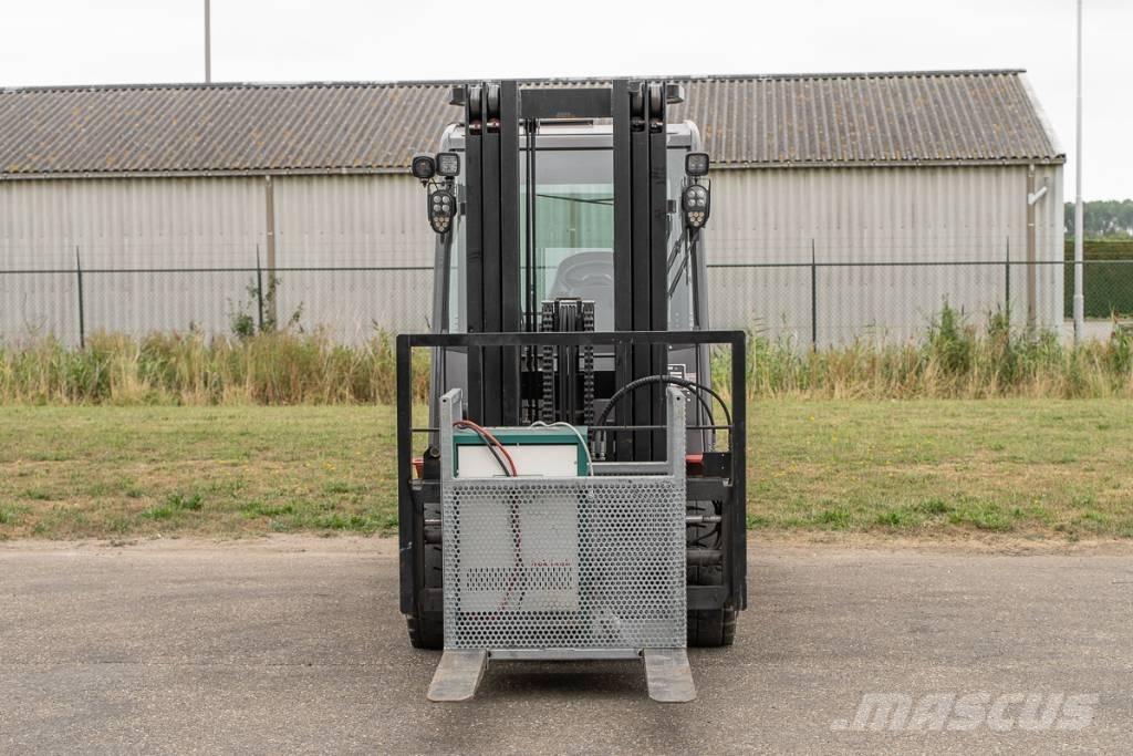 Manitou ME 450 شاحنات ذات رافعات شوكية تعمل بالكهرباء