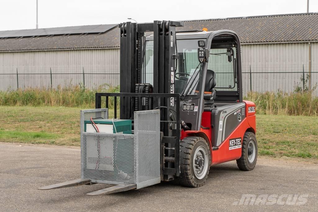 Manitou ME 450 شاحنات ذات رافعات شوكية تعمل بالكهرباء