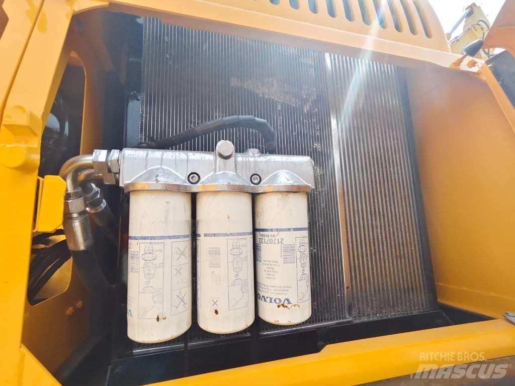 Volvo EC 480 D L حفارات زحافة