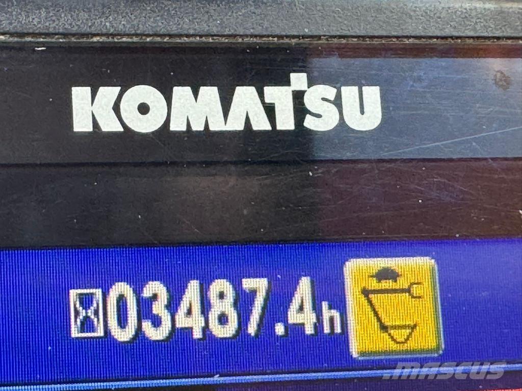 Komatsu PW180-11 حفارات بعجل