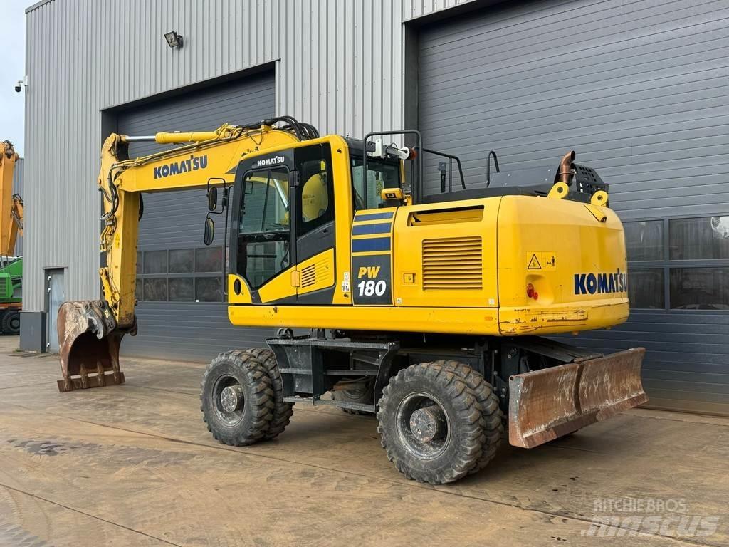 Komatsu PW180-11 حفارات بعجل