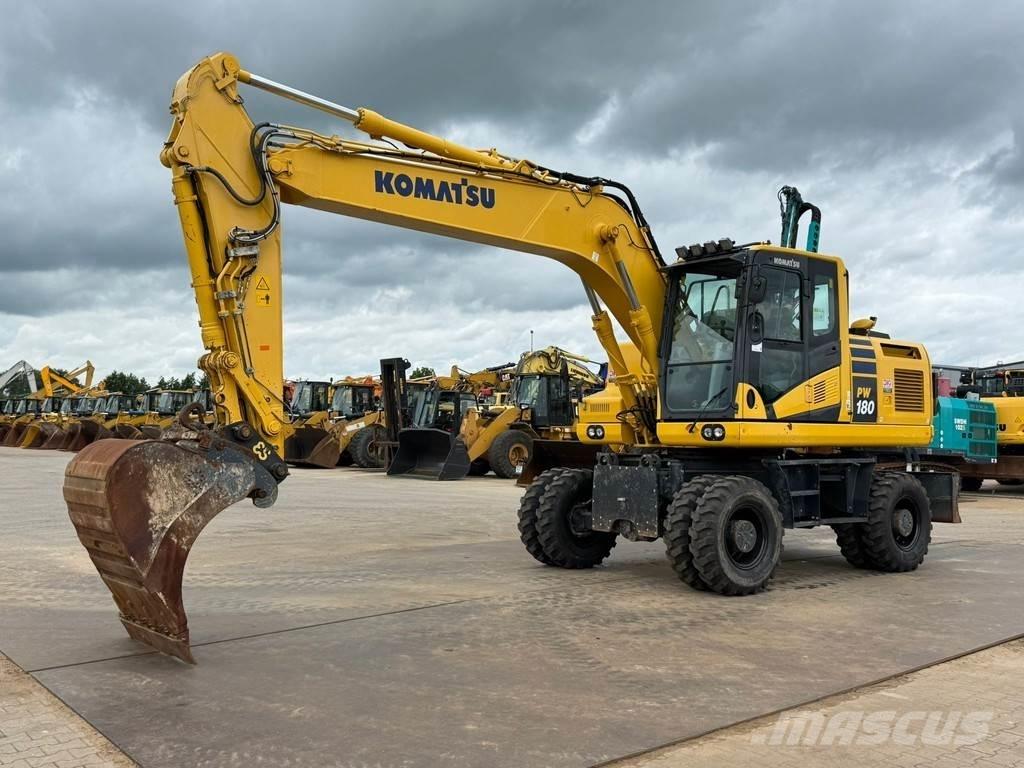 Komatsu PW180-11 حفارات بعجل