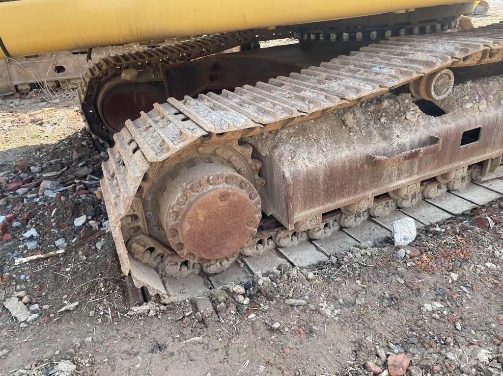CAT 329d حفارات طويلة الذراع