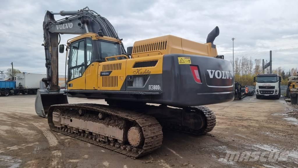 Volvo EC 380 D حفارات زحافة