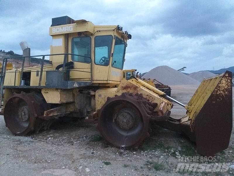 Bomag BC 771 RB مكابس المخلفات