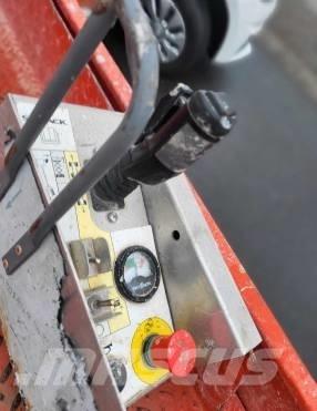 SkyJack SJ III 3219 رافعات مقصية الشكل