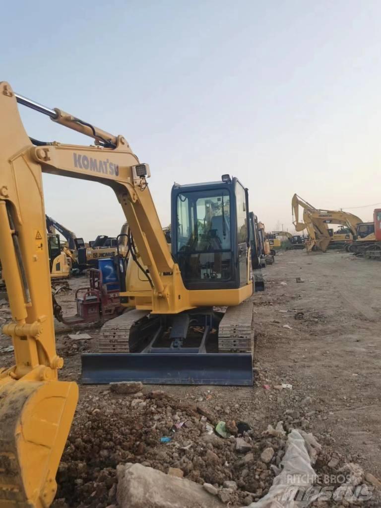 Komatsu PC 56 حفارات صغيرة أقل من 7 طن (حفارات صغيرة)