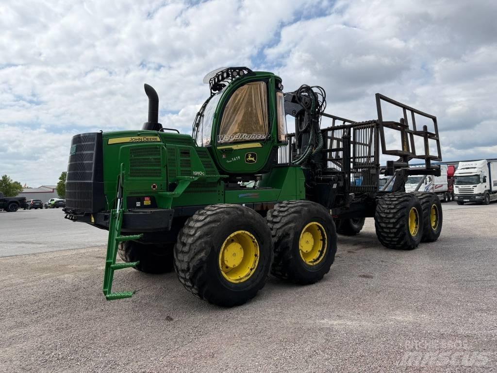 John Deere 1910G شاحنات