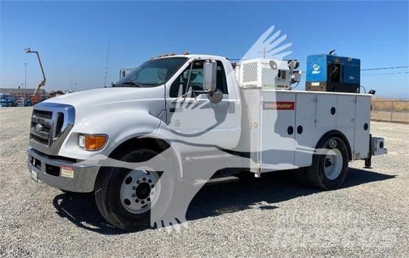 Ford F750 أخرى