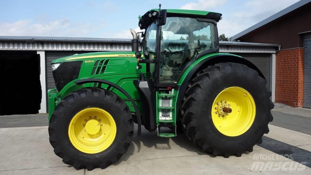 John Deere 6210 R الجرارات