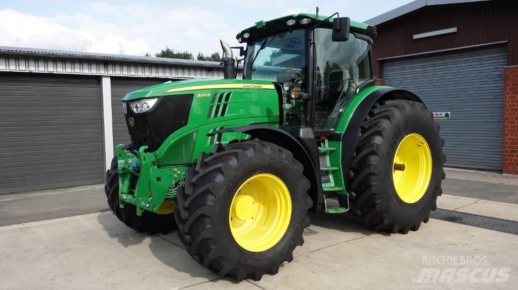 John Deere 6210 R الجرارات