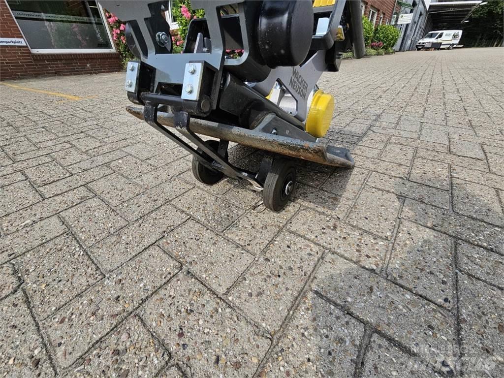 Wacker AP 1850E ماكينات زراعية أخرى