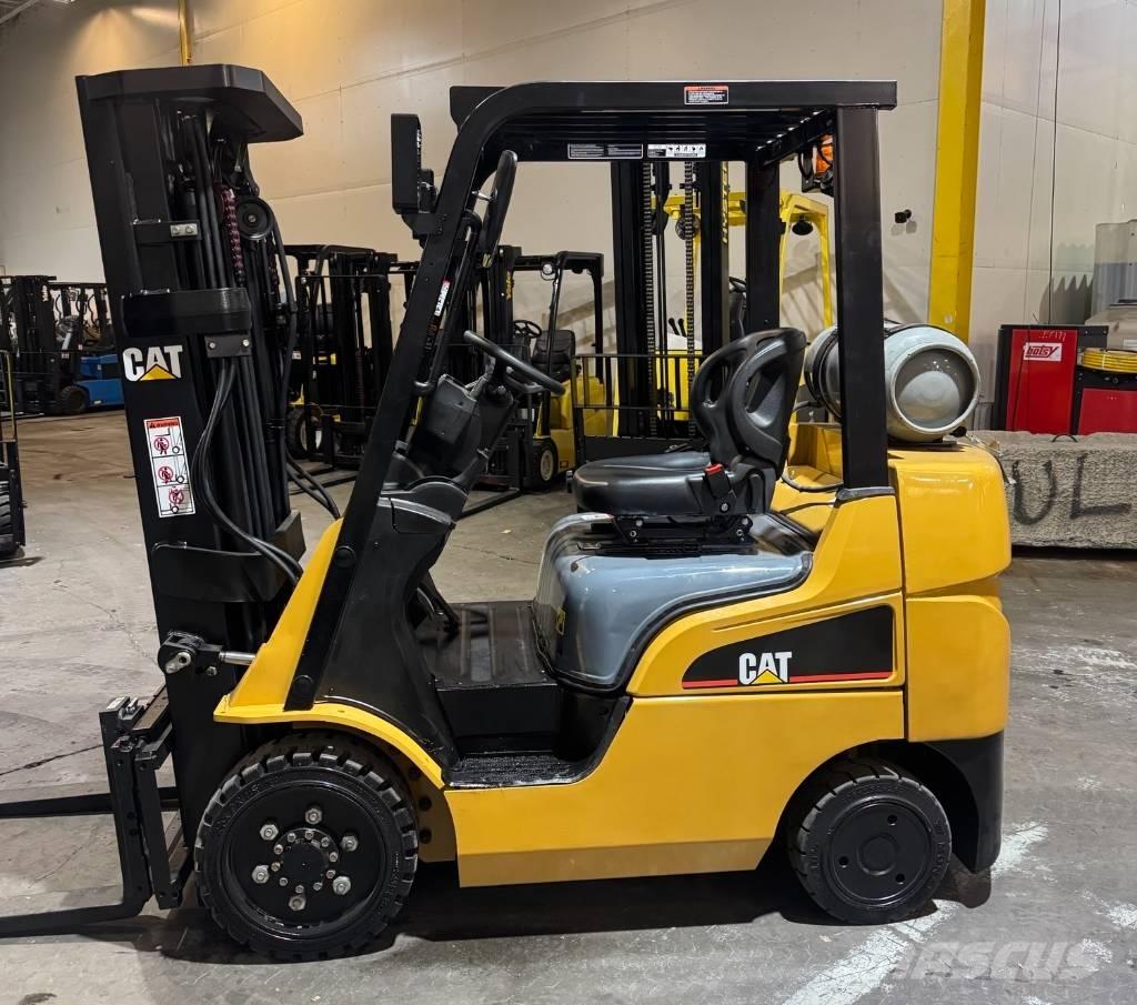 CAT FGC25N شاحنات ذات رافعات شوكية - أخرى