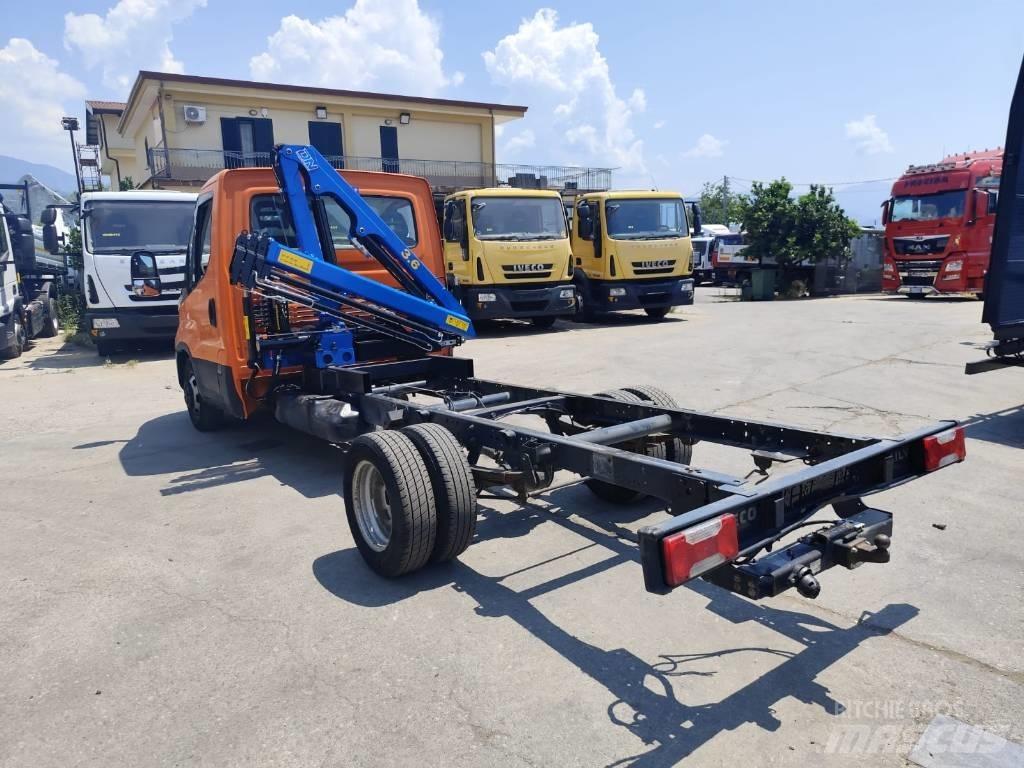 Iveco Daily 35-140 شاحنات الرافعات