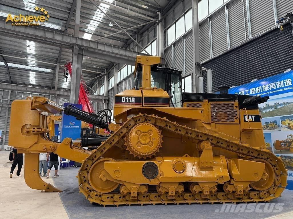 CAT D 11 R بلدوزرات مجنزرة