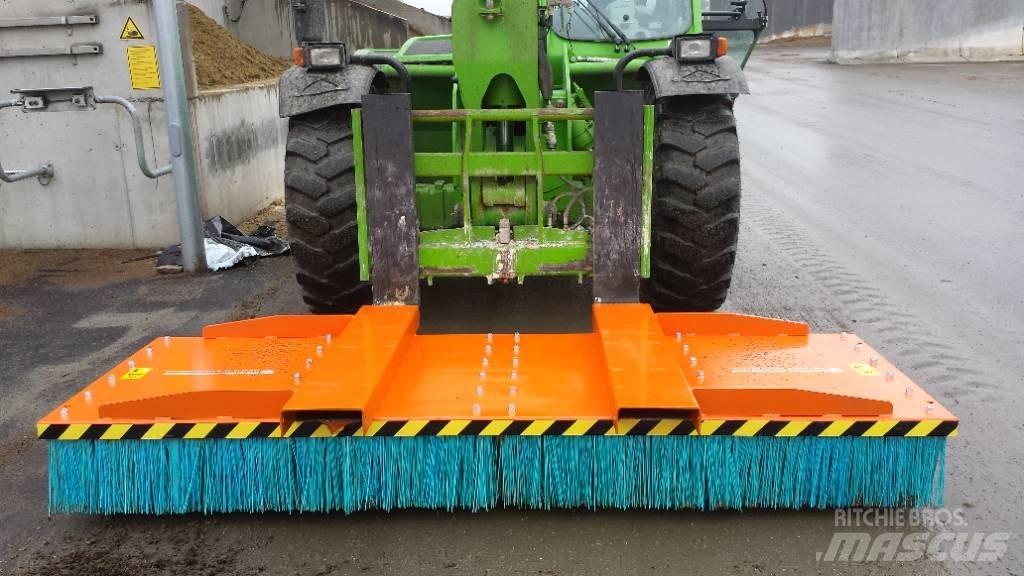 M3 Broom Sweeper SI كناسات