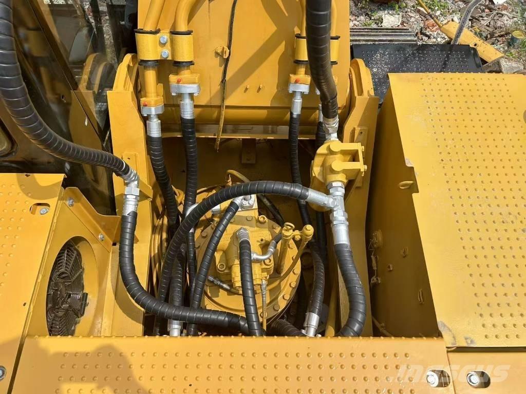 CAT 330DL حفارات زحافة
