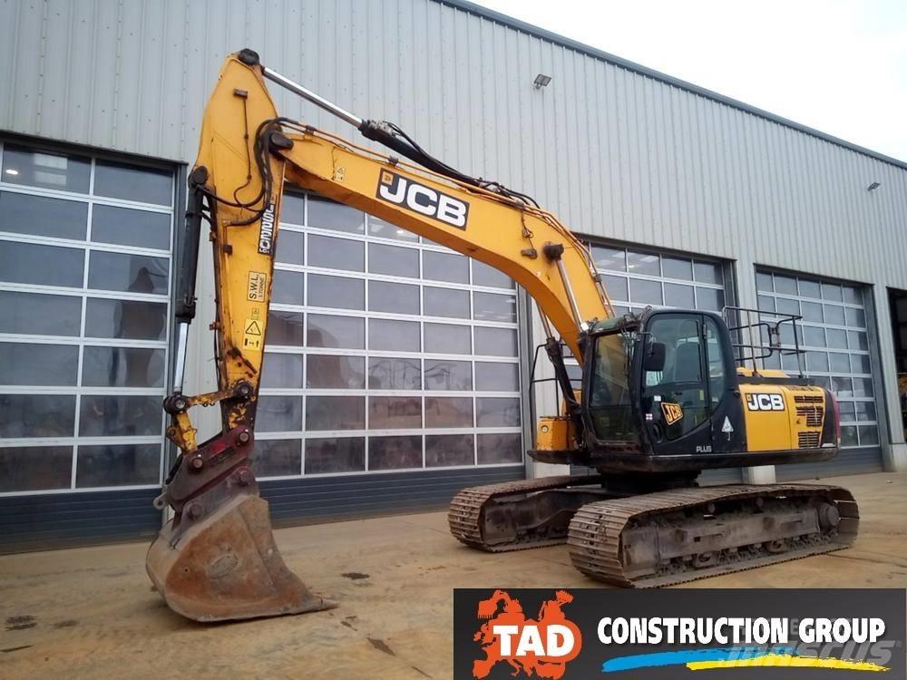 JCB JS 220 LC حفارات زحافة