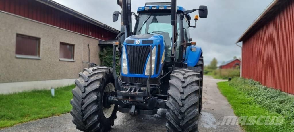 New Holland T 8040 الجرارات