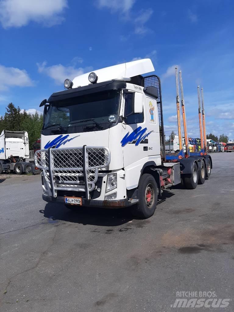 Volvo FH 13 شاحنات أشجار