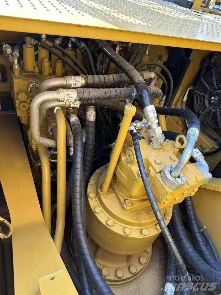 CAT 330 D2 L حفارات زحافة