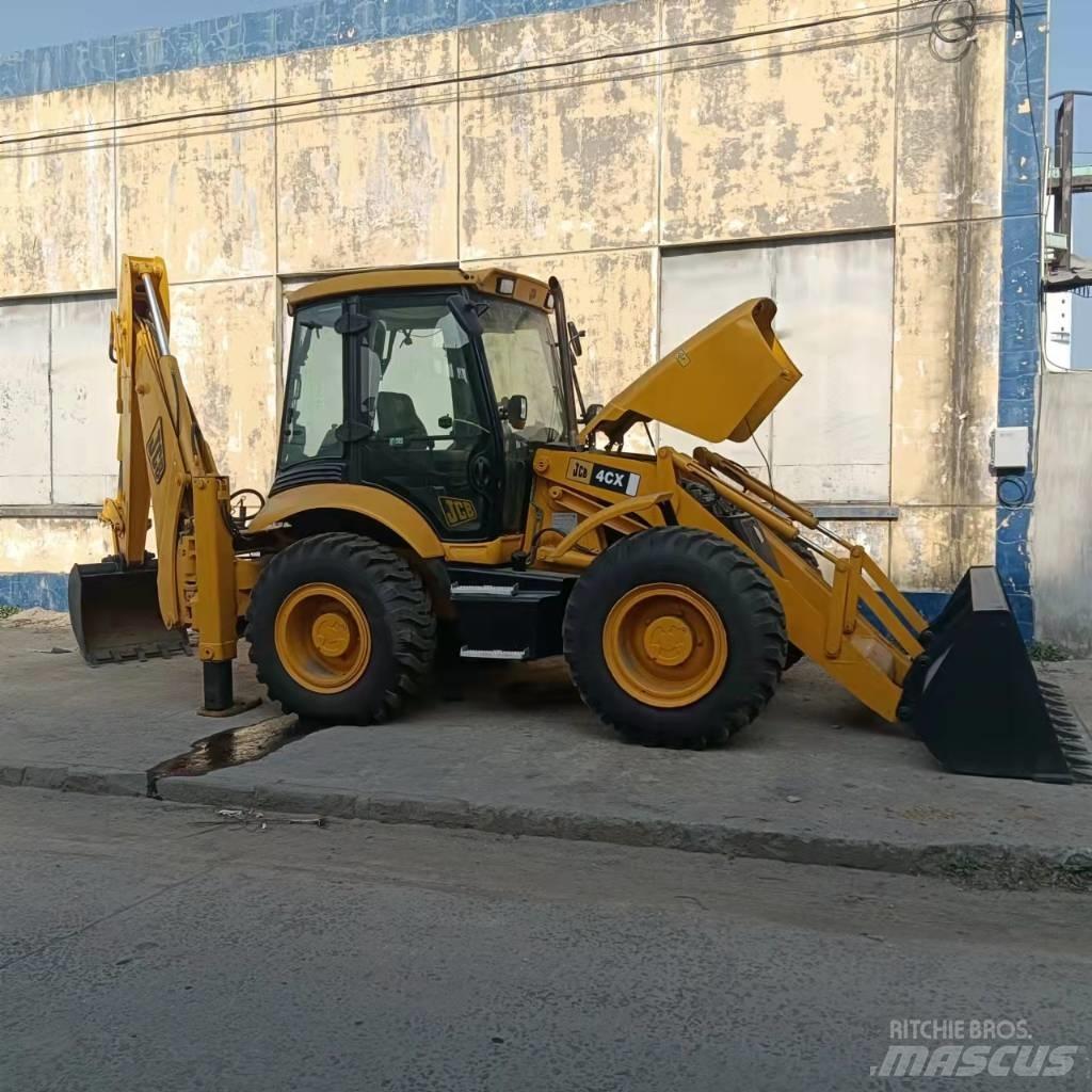 JCB 4CX لوادر ذات جرافات عكسية