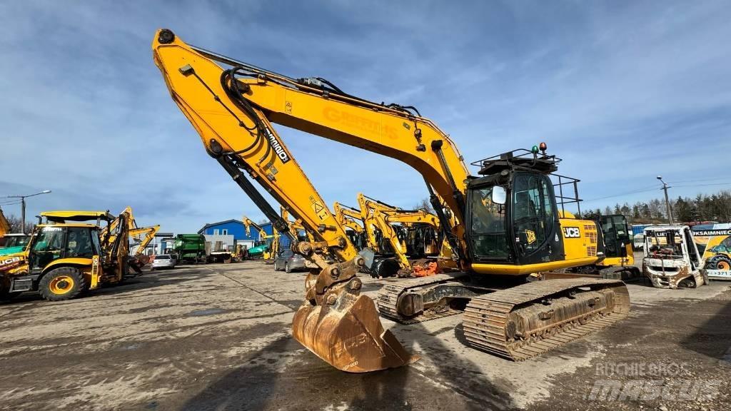 JCB JS 220 LC حفارات زحافة