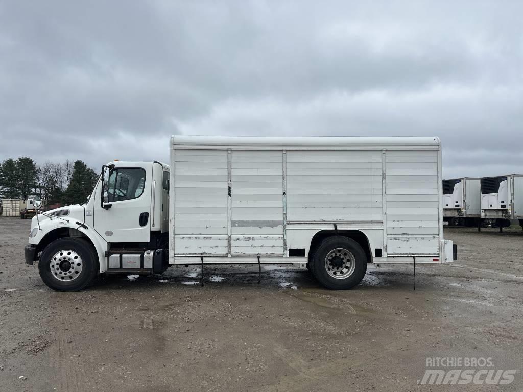 Freightliner M2 شاحنات نقل المشروبات