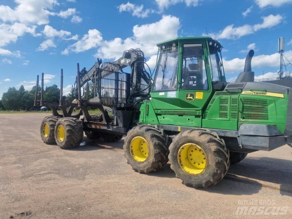 John Deere 1110G شاحنات