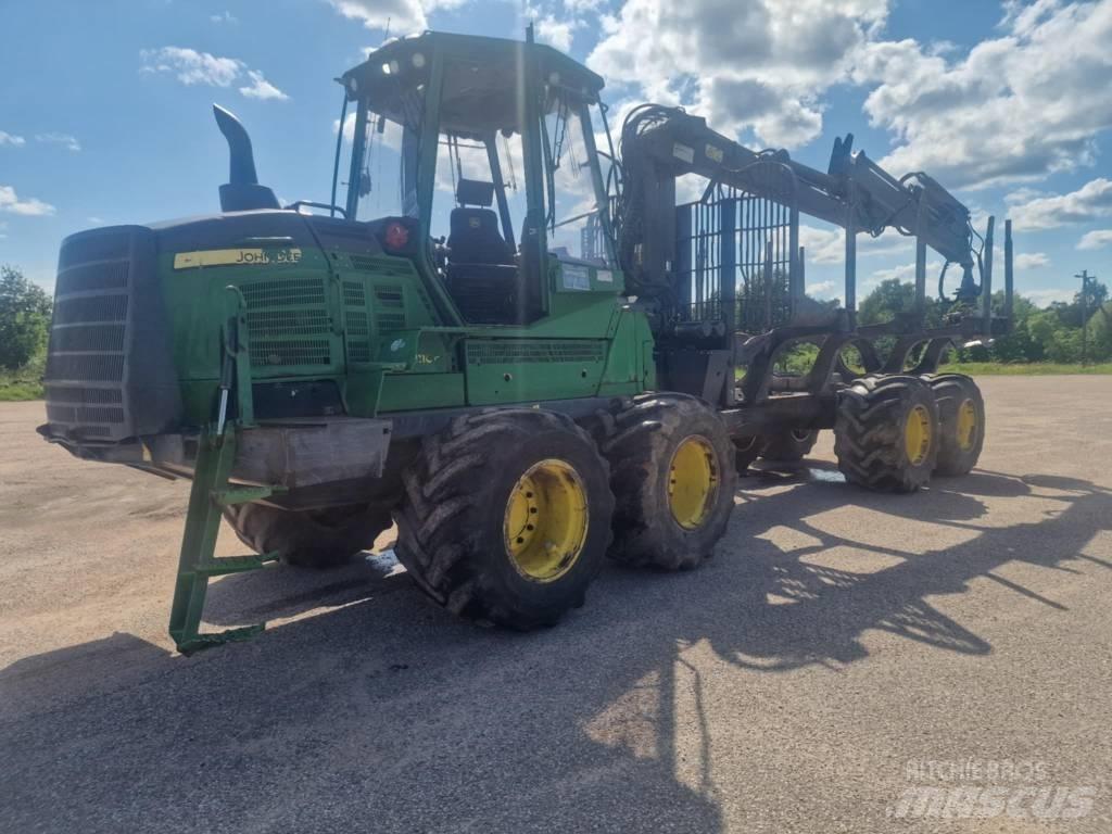 John Deere 1110G شاحنات