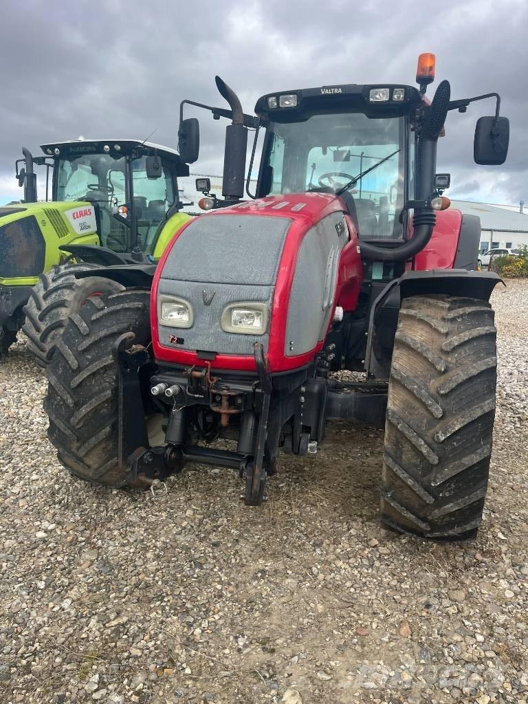 Valtra T 202 D الجرارات
