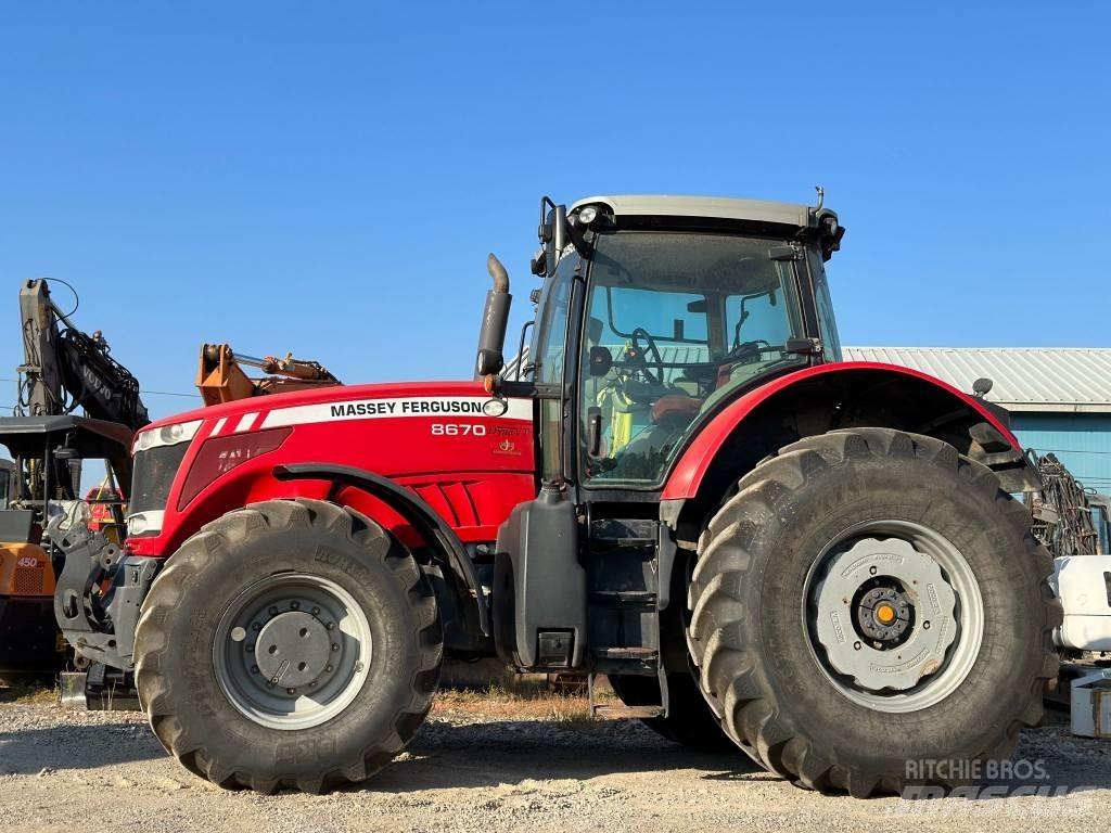 Massey Ferguson 8670 الجرارات