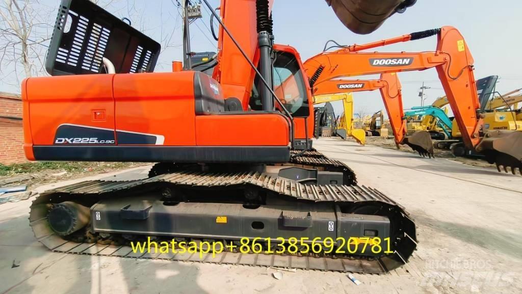 Doosan DX 225 حفارات زحافة