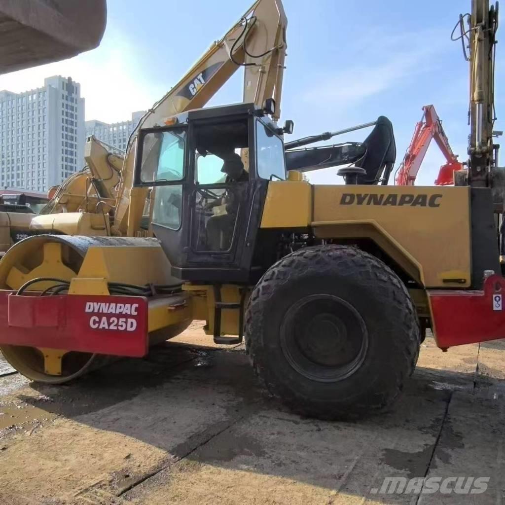 Dynapac CA 25 D مداحل أحادية الأسطوانة