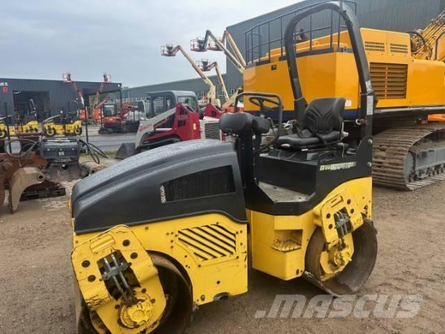 Bomag BW 120 AD-4 مداحل ثنائية الاسطوانة