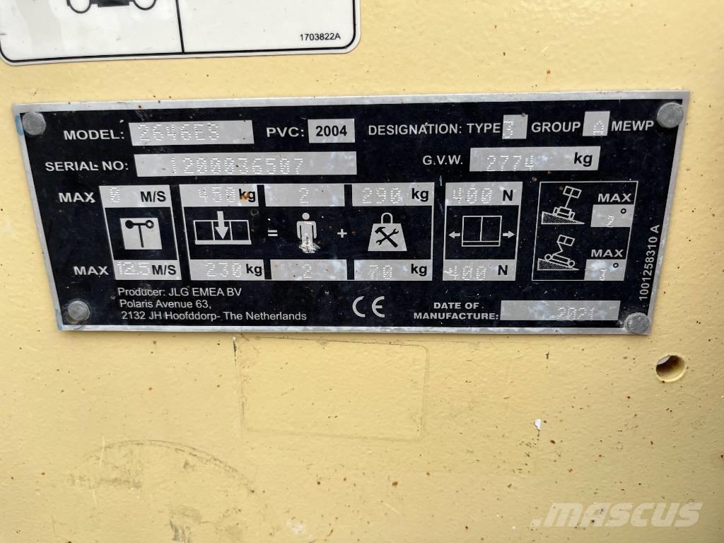 JLG 2646 ES رافعات مقصية الشكل