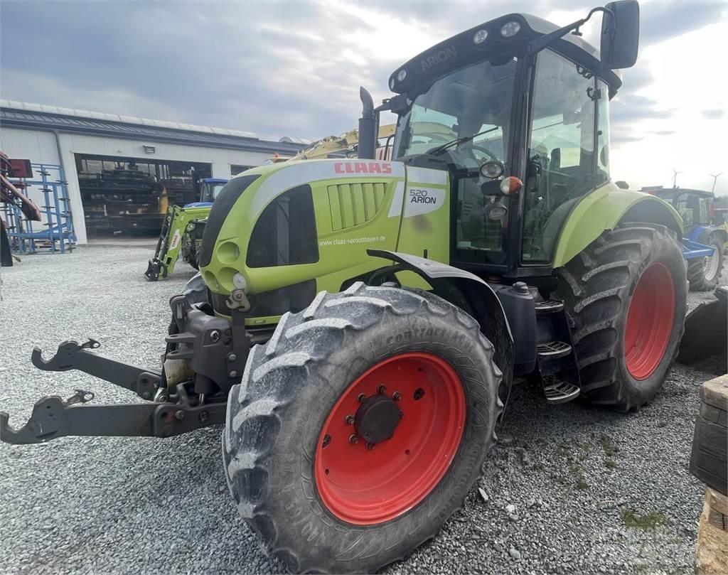 CLAAS Arion 520 الجرارات