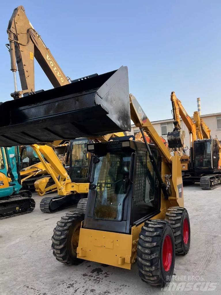 CAT 262 D SR لوادر انزلاقية التوجيه