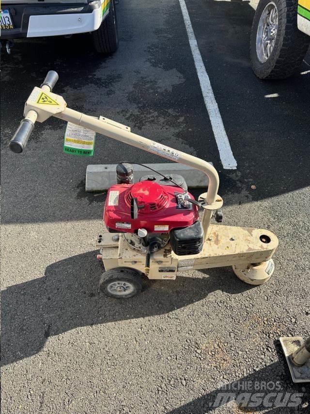 Edco TMC7-5.5HP ملحقات خرسانة