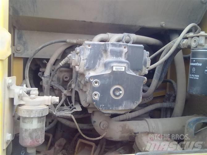 Komatsu pc220-7 حفارات زحافة