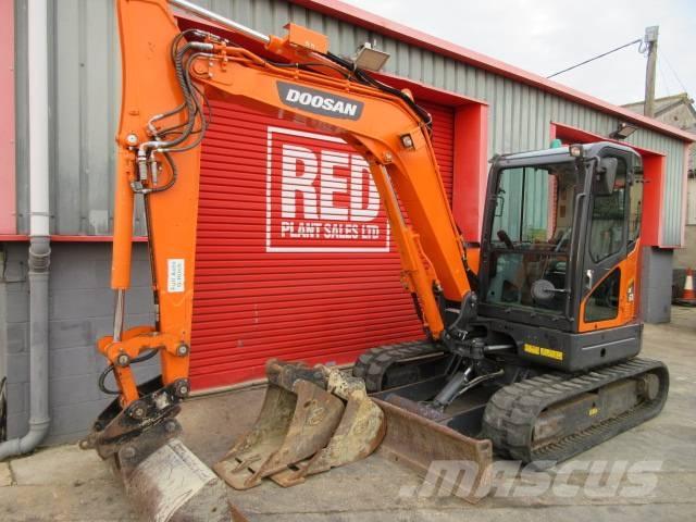 Doosan DX 63-3 حفارات صغيرة أقل من 7 طن (حفارات صغيرة)