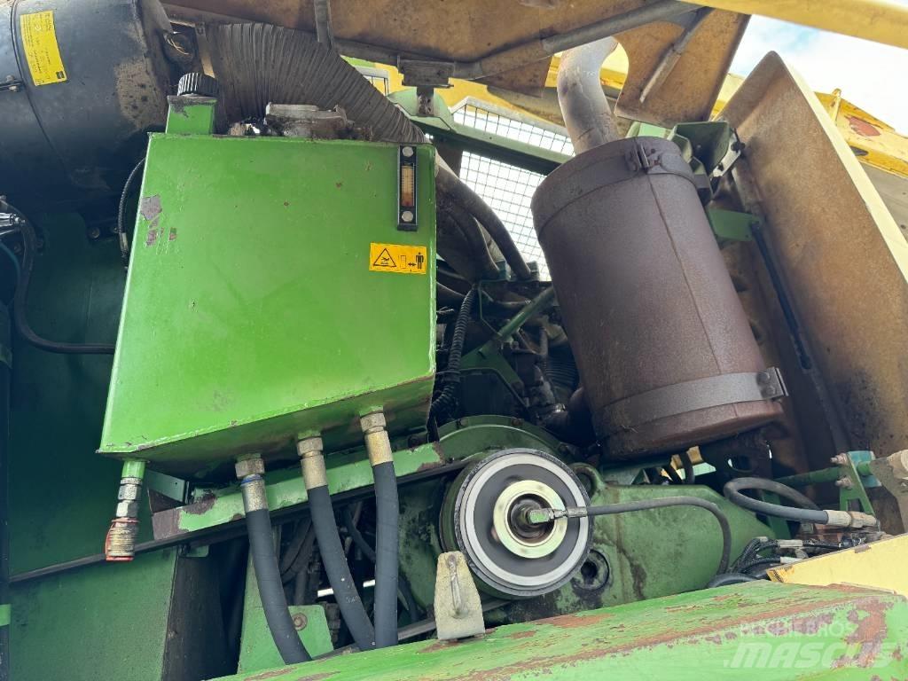 Krone Big X 500 علافات ذاتية الدفع