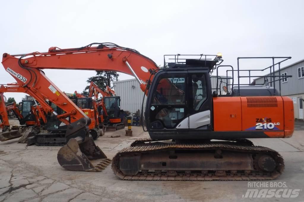 Hitachi ZX 210 LC-6 حفارات زحافة