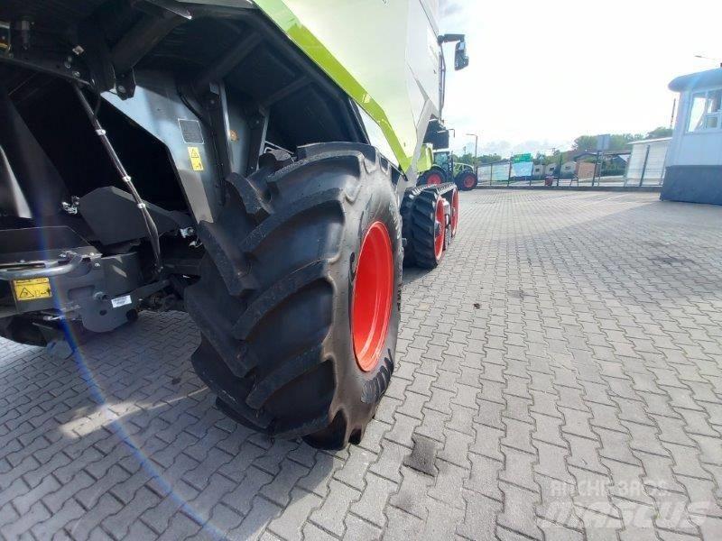 CLAAS Lexion 8800 TT حصادات