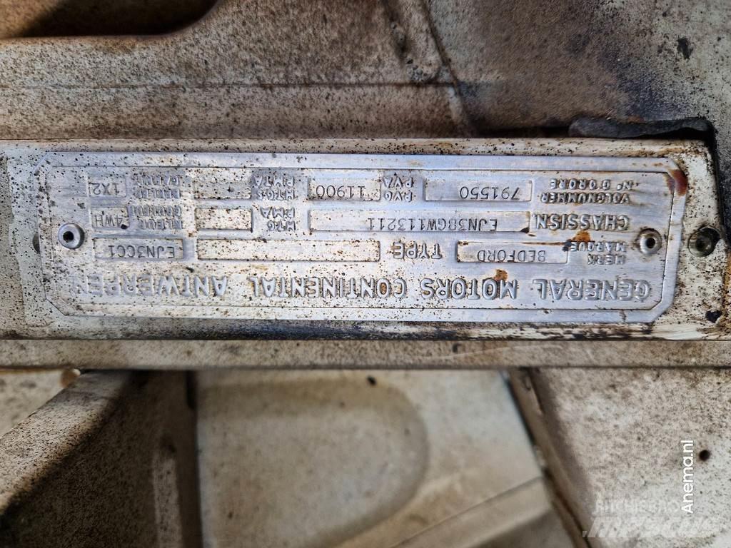 Bedford TK 1020 وحدات الجر