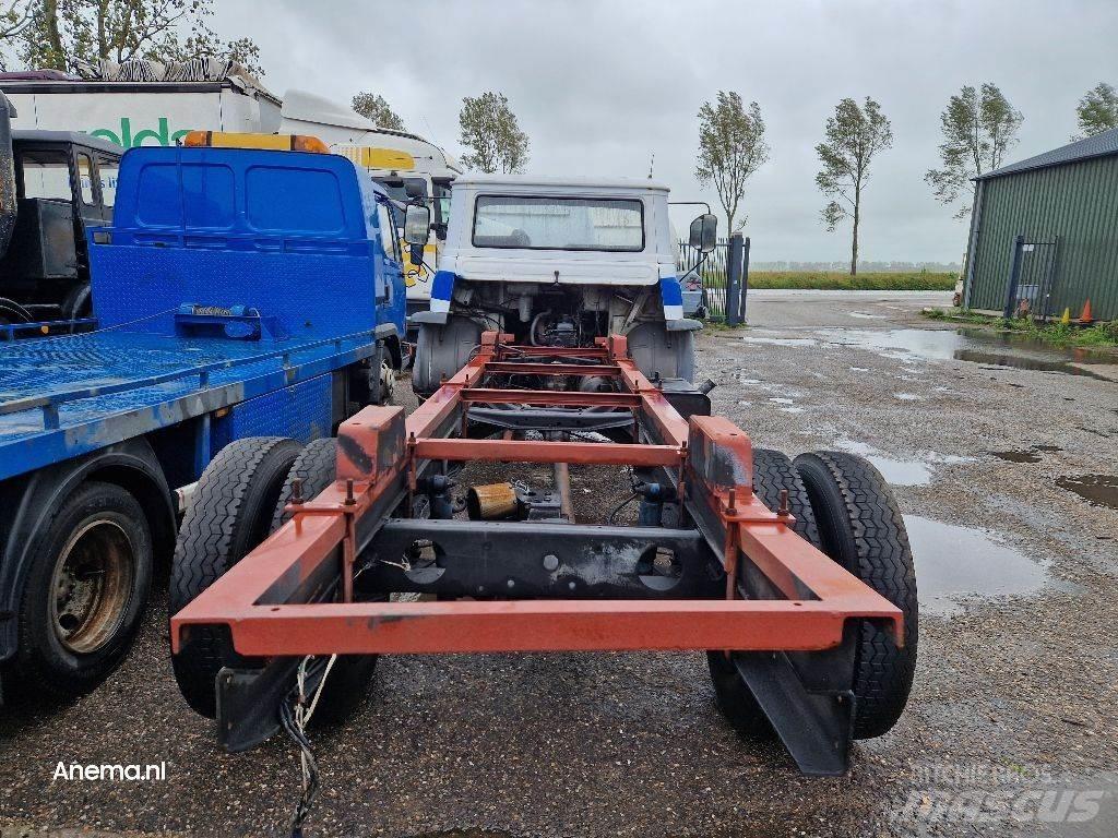 Bedford TK 1020 وحدات الجر