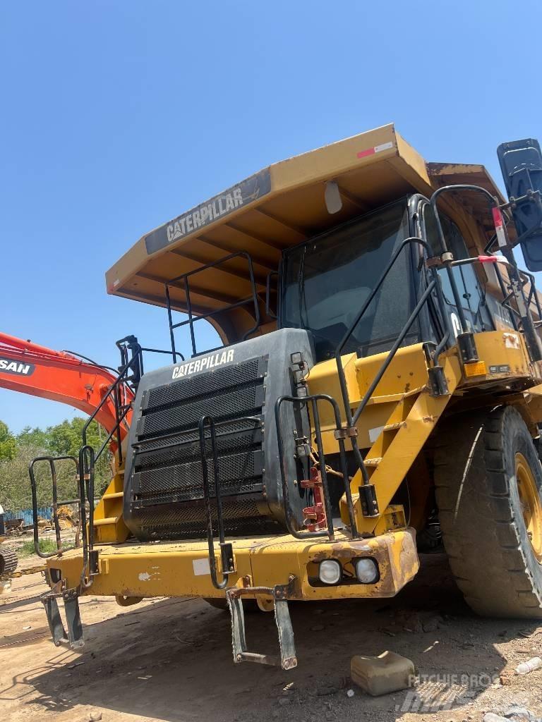 CAT 773E ساحبات مفصلية