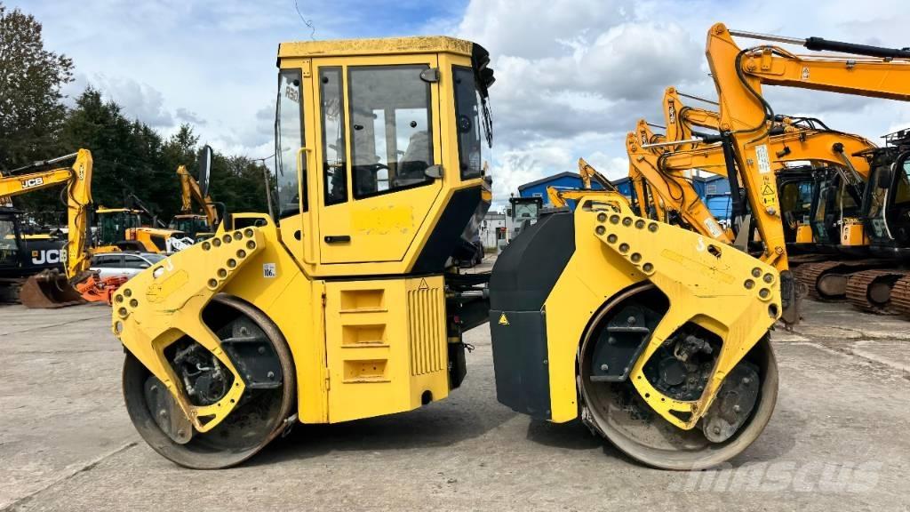 Bomag BW 154 AD-4 مداحل ثنائية الاسطوانة