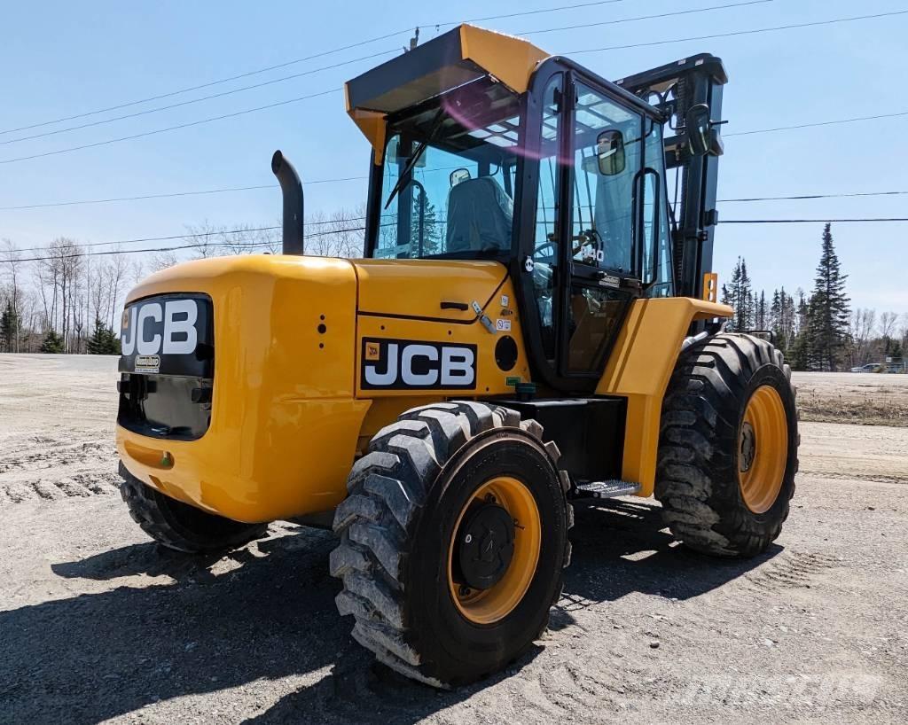 JCB 940 RTFL شاحنات الطرق الوعرة